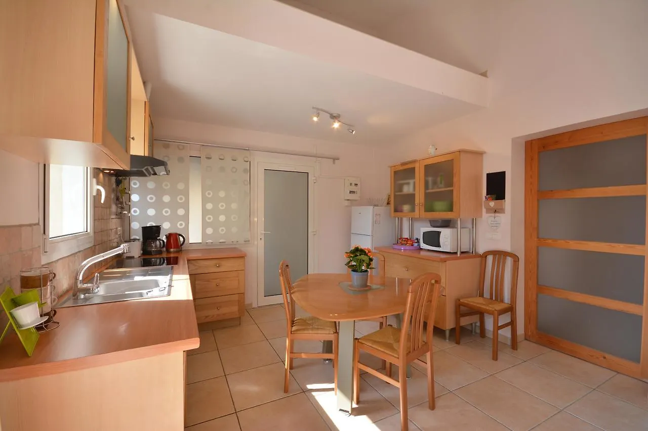 Gite Des Jonquiers Aubagne 0*,  France